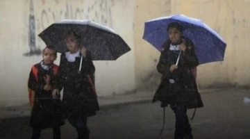 وزارة التعليم توضح حقيقة تعطيل الدراسة يومي الثلاثاء والأربعاء بسبب الأحوال الجوية